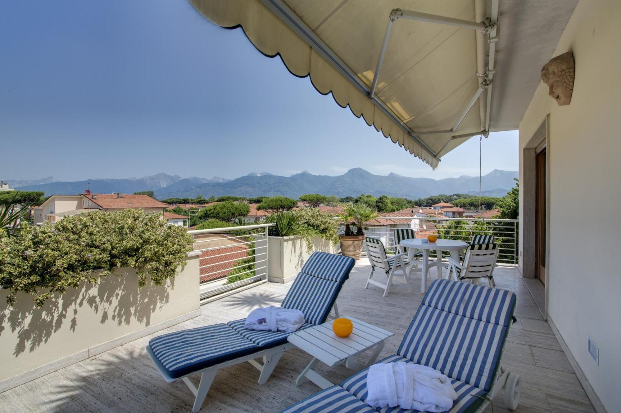 Hotel Bacco Lido di Camaiore Exterior photo