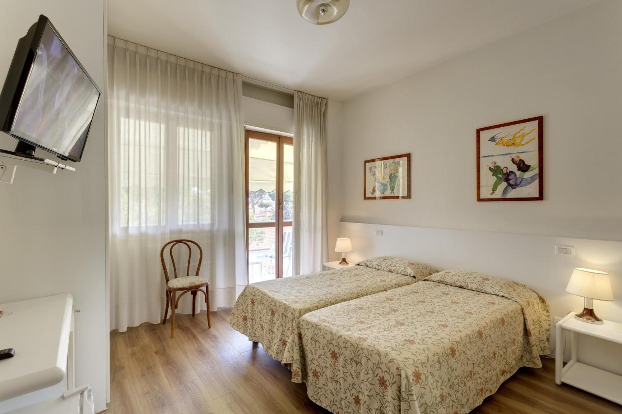 Hotel Bacco Lido di Camaiore Exterior photo