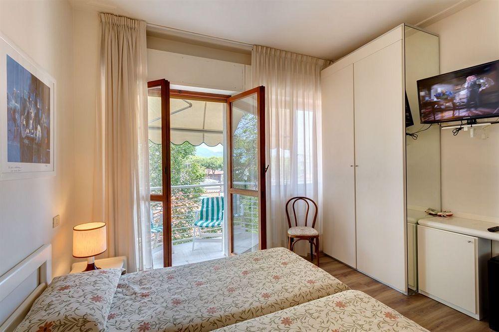 Hotel Bacco Lido di Camaiore Exterior photo