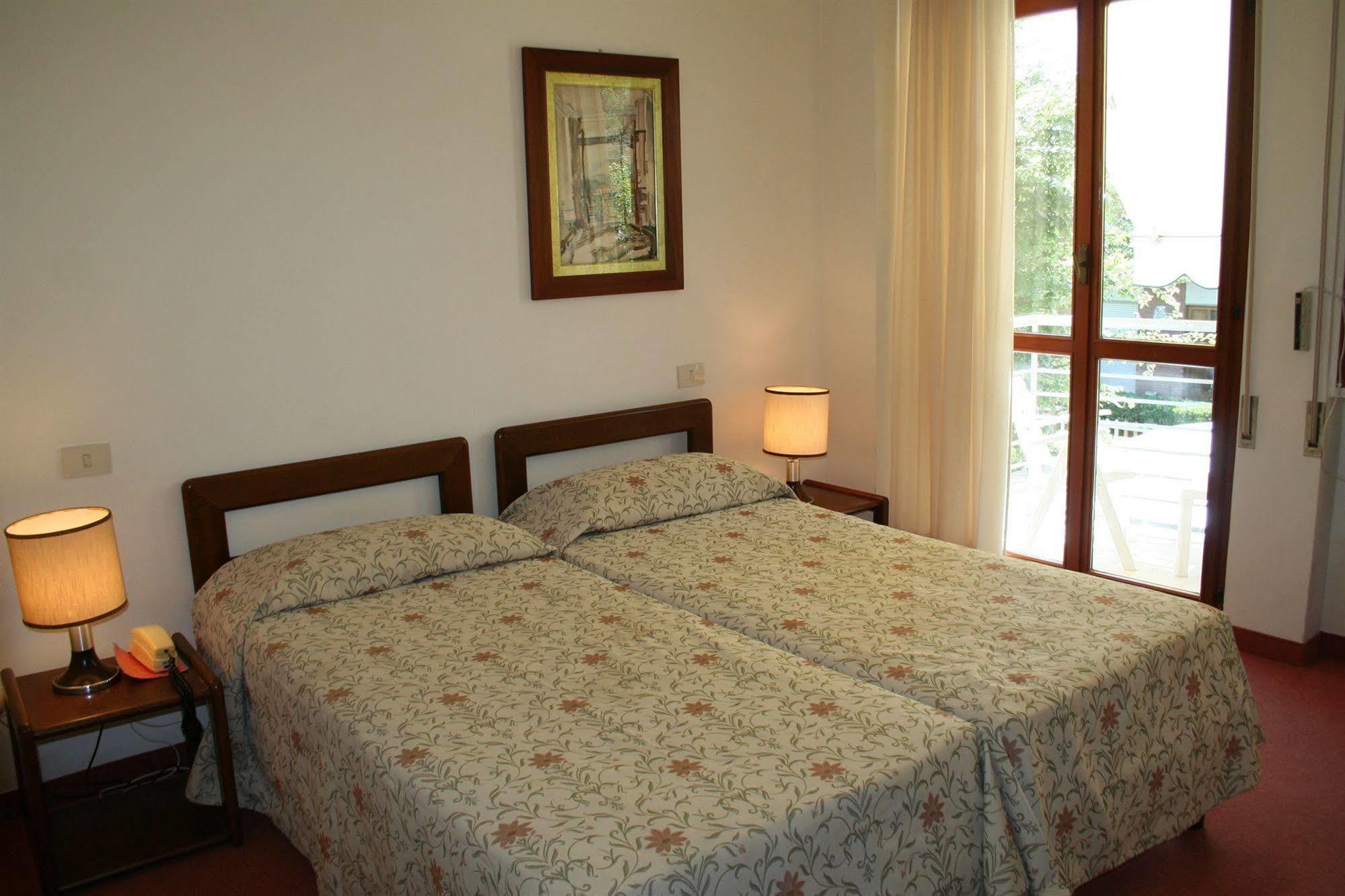 Hotel Bacco Lido di Camaiore Exterior photo